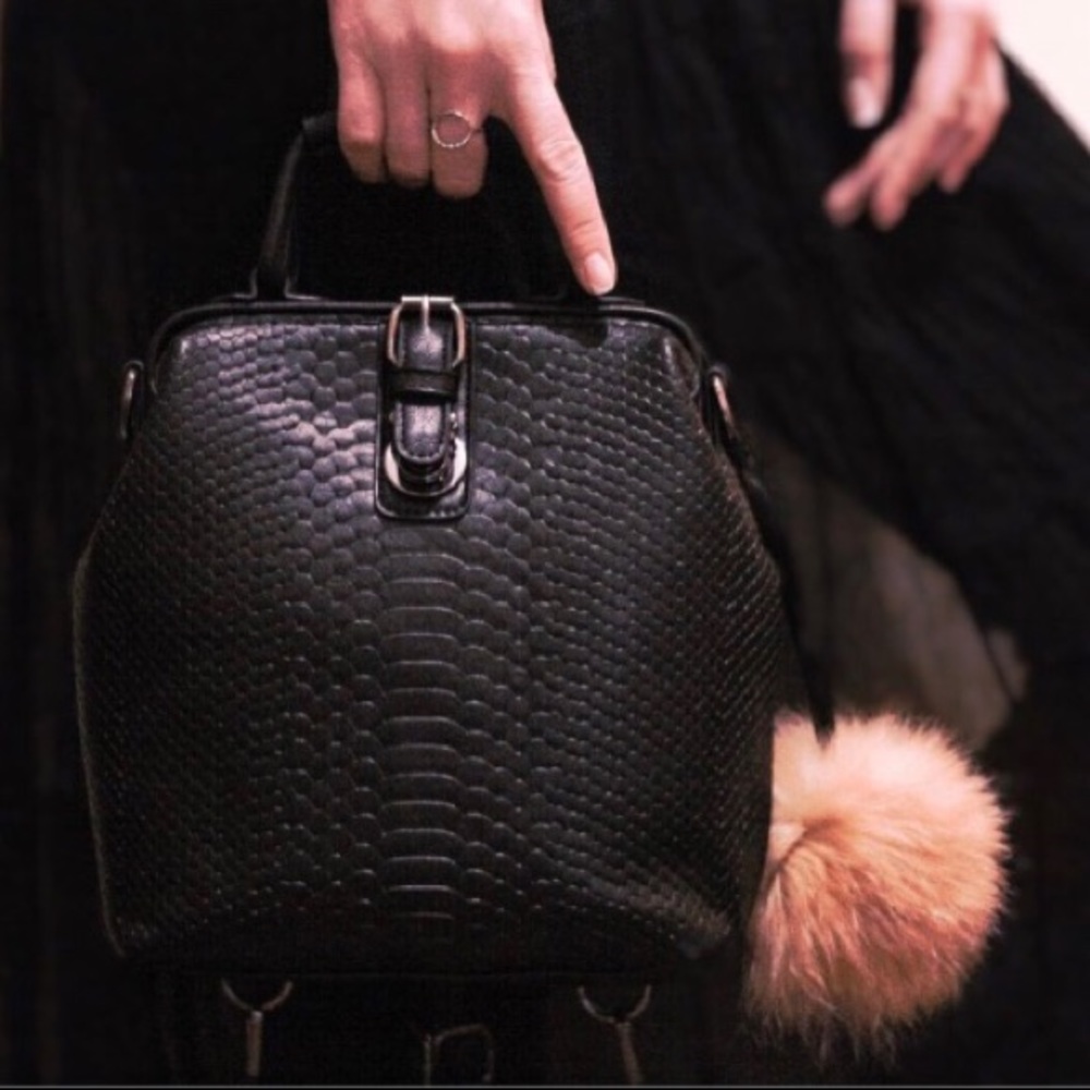 Just In! ๐ CAIRO Crocodile Backpack Crossbody - Picture 2 of 8